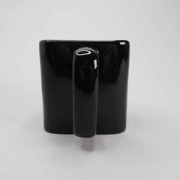 HILTON Quebec Hotel Square Mug - Picture 3 of 8